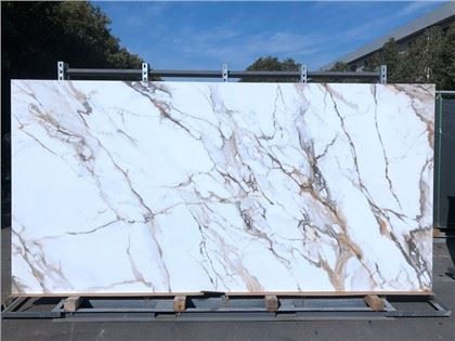 کاشی سنگی لوکس زینتر شده Calacatta